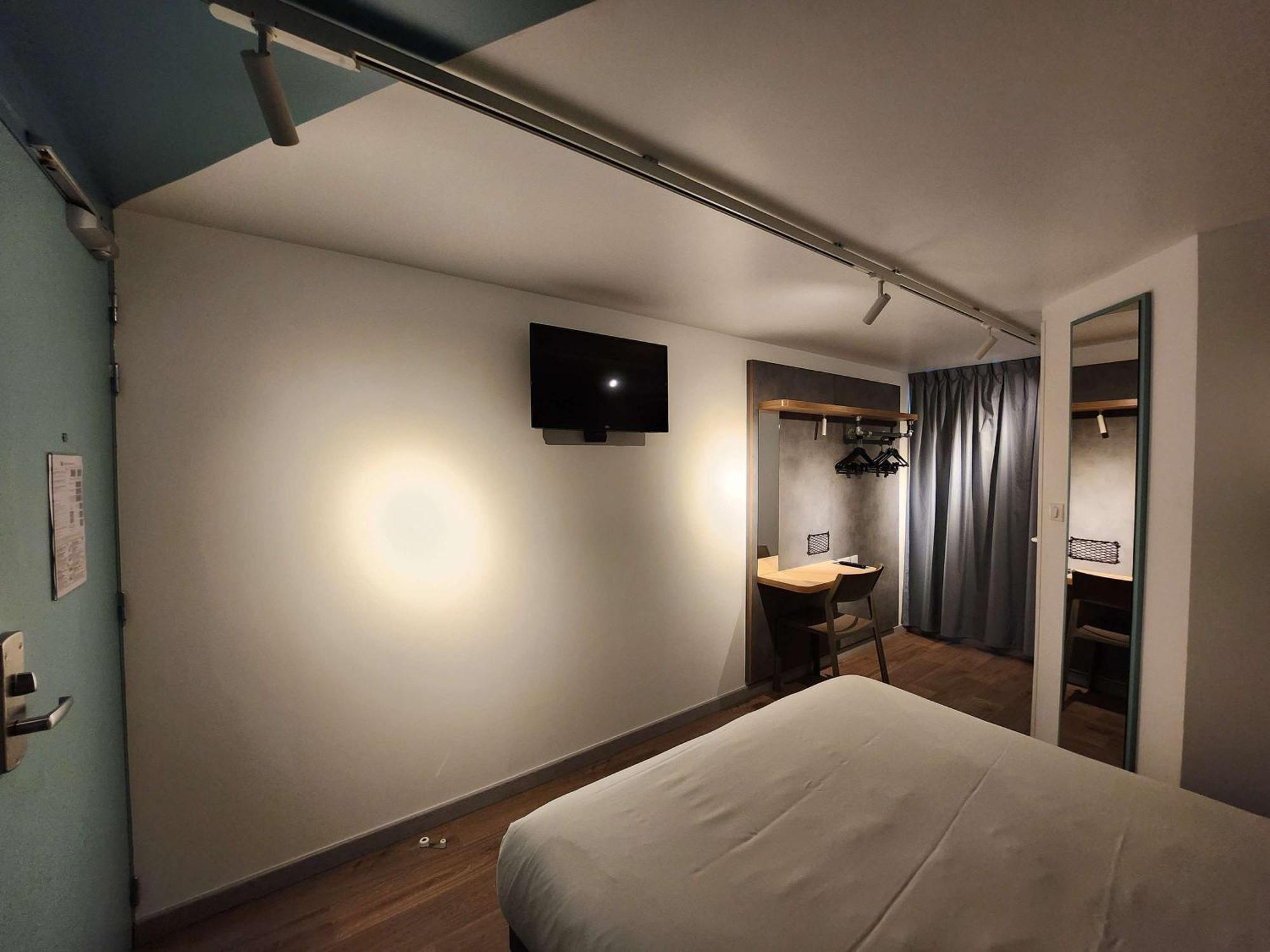 Ibis Budget Chambourcy Saint Germain Exterior photo