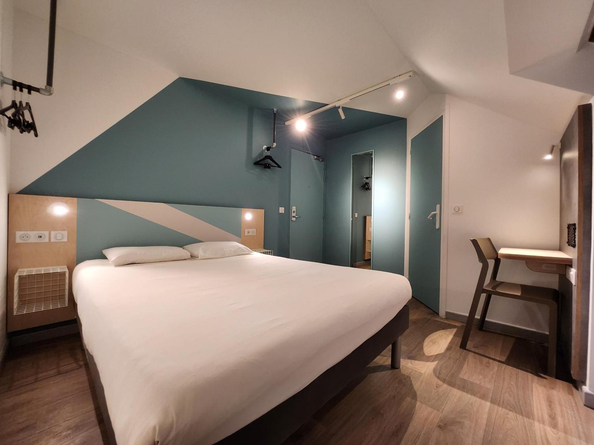 Ibis Budget Chambourcy Saint Germain Exterior photo